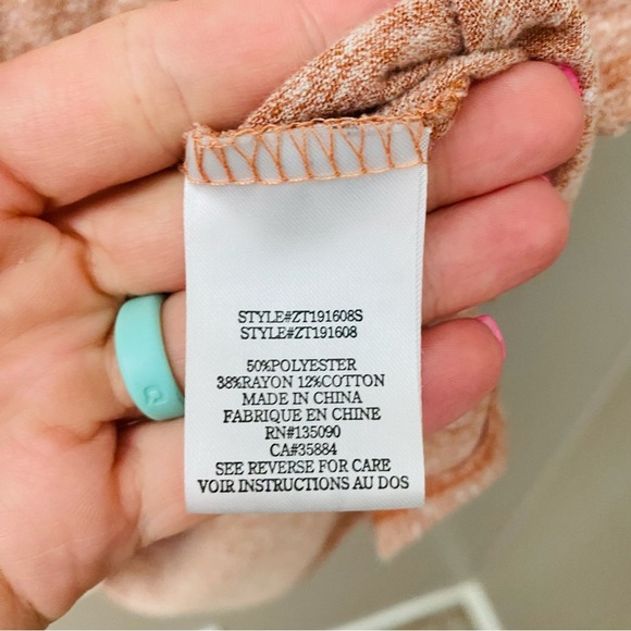 Z Supply V-Neck Tee Shirt Peach Sz Small - Picture 5 of 9